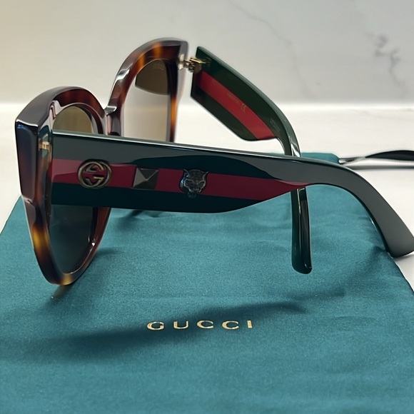 Gucci Sunglasses new with case, dust bag, and dust cloth. - Picture 12 of 17